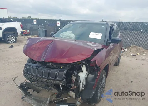 2022 Jeep Compass High Altitude 4X4 из США, поврежденный, VIN 3C4NJDCB3NT145423